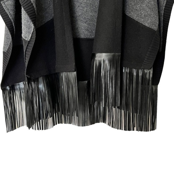 PH5 Pure Wool Oversized Square Cape Sweater Poncho with Fringe Bottom S Boho - Picture 15 of 16